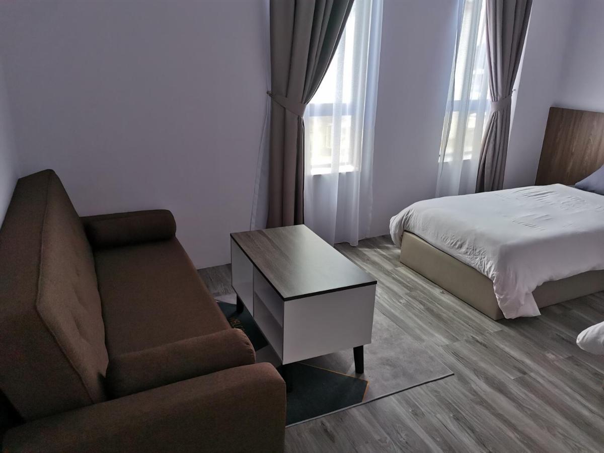 Mersingfirstfloor丰盛港二楼民宿 ภายนอก รูปภาพ
