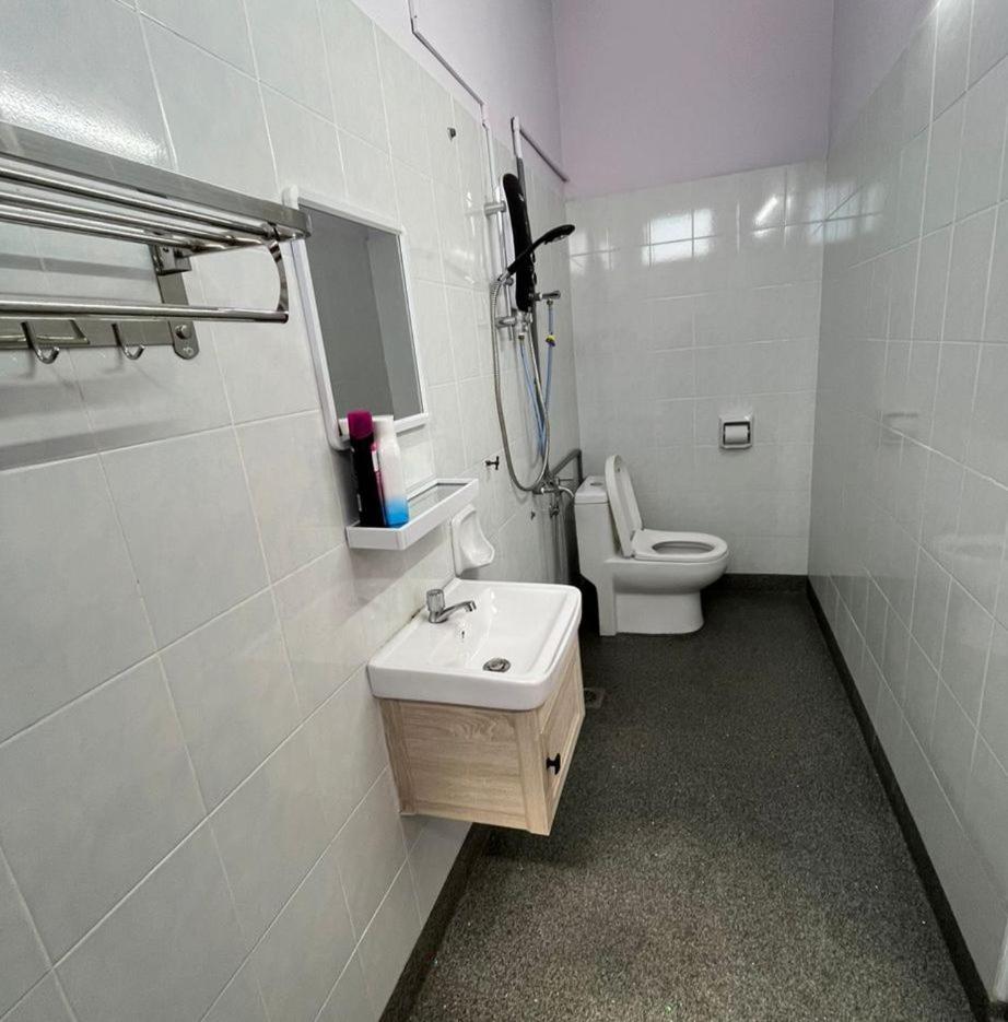 Mersingfirstfloor丰盛港二楼民宿 ภายนอก รูปภาพ